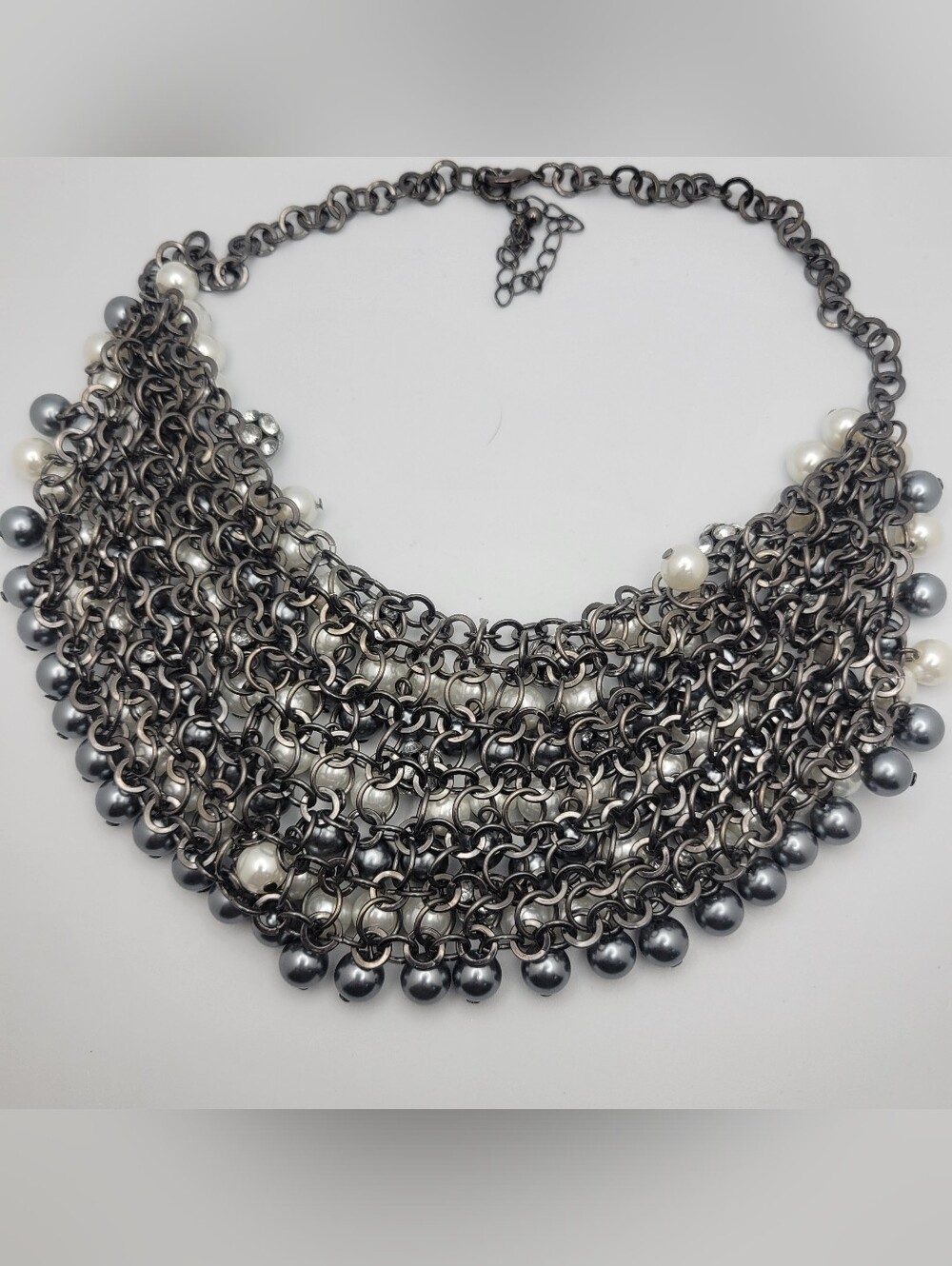Elegant Two-Tone Pearl Statement Necklace - White & Gunmetal - Picture 6 of 7